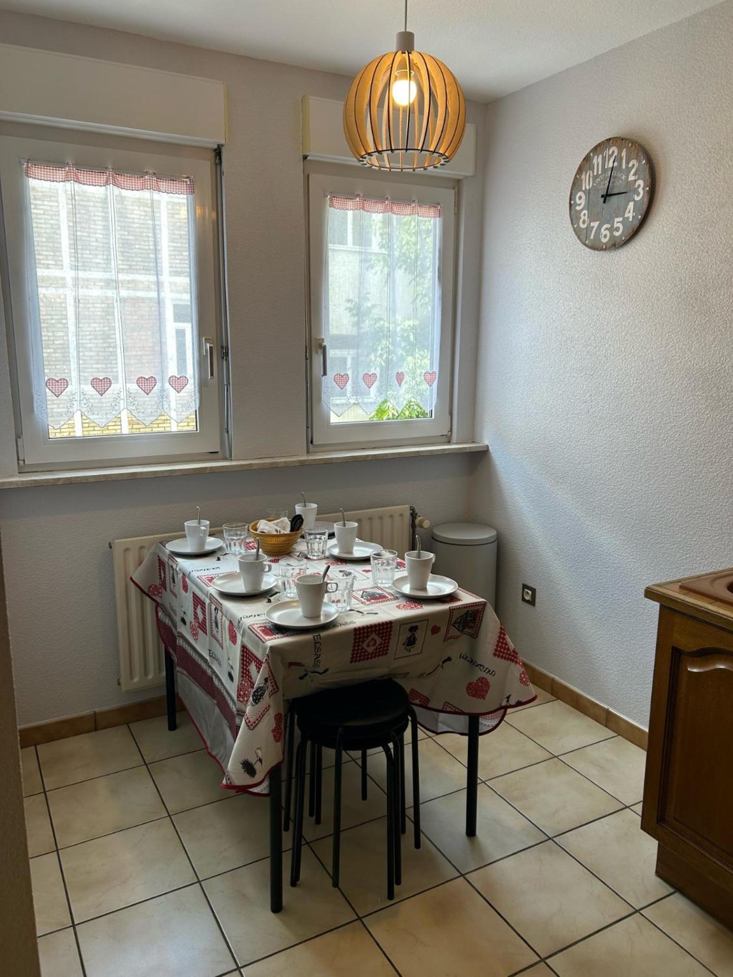 Le Petit Coin Des Oliviers Apartment Colmar Exterior photo